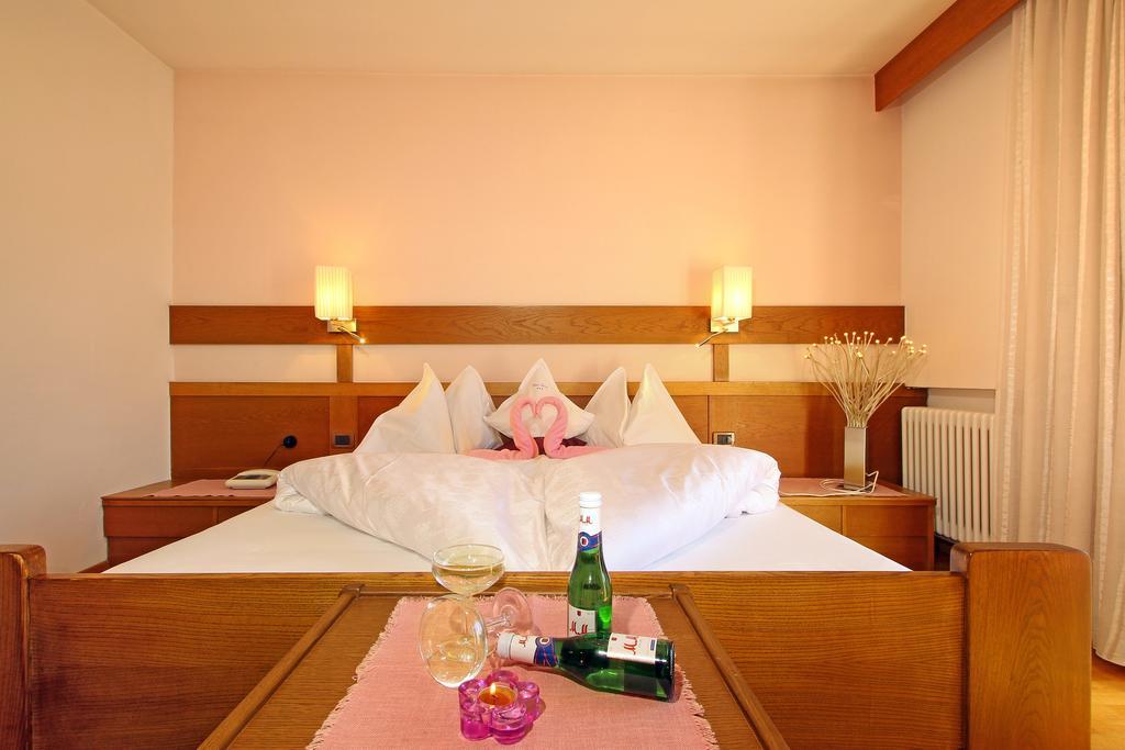 Hotel Garni Savoy Кастельротто Номер фото