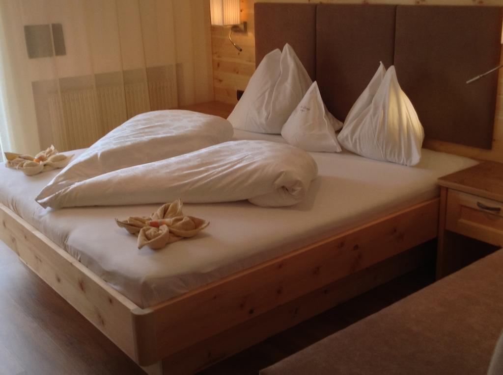 Hotel Garni Savoy Кастельротто Номер фото