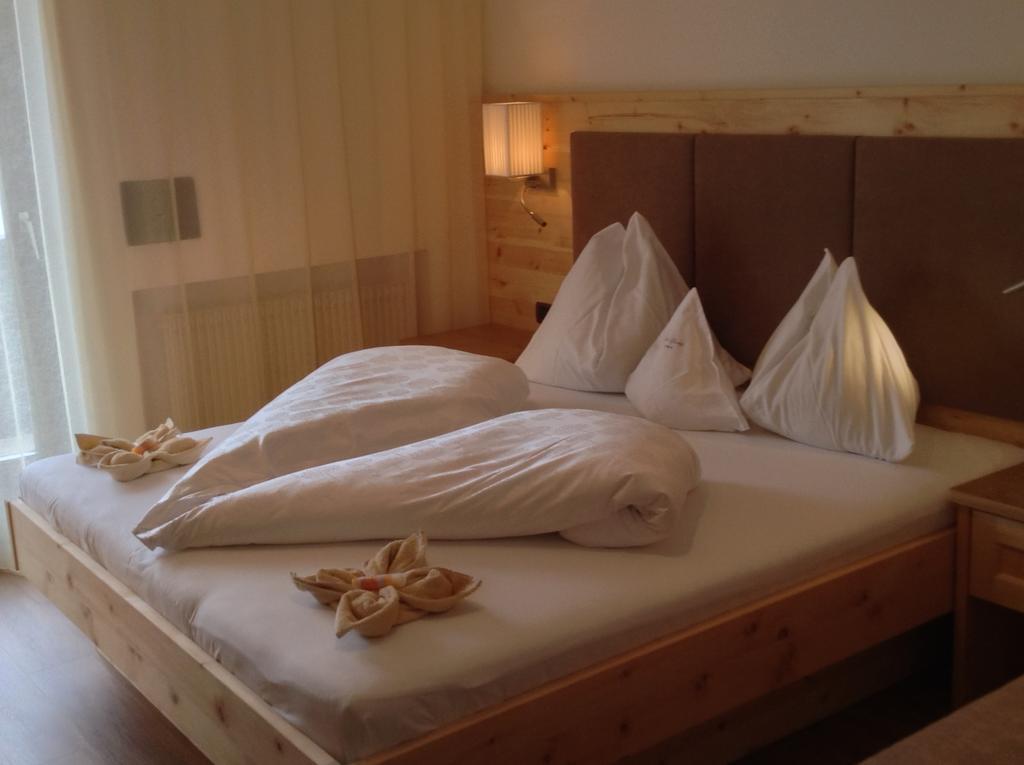 Hotel Garni Savoy Кастельротто Номер фото
